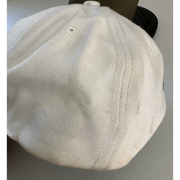 Mitchell & Ness Boston Celtics Snapback Hat Cap - White/Green - Picture 5 of 11